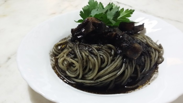 Pasta al nero di seppia