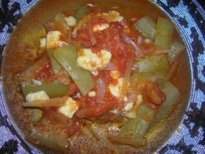 Scopri di più sull'articolo Zucca lunga al pomodoro