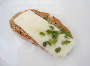 Scopri di più sull'articolo Bruschetta di tumminia al profumo di nepetella