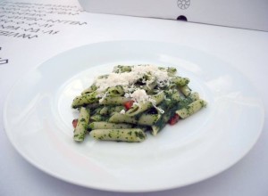 Scopri di più sull'articolo Penne con crema di tenerumi e ricotta salata