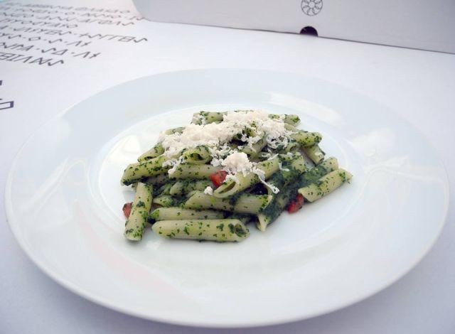 Penne con crema di tenerumi e ricotta salata